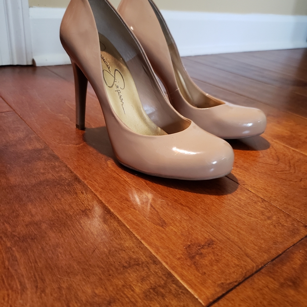 Shoes - Picture 5 of 6